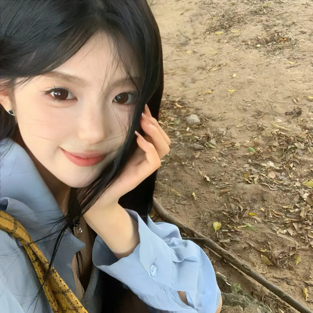 恋爱与友情之间 封面